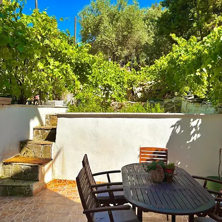 Appartement Neapolis Garden